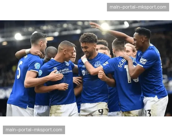 记者手记:在古迪逊公园感受埃弗顿传统4-4-2打法的现代演绎 记者手记:在古迪逊公园感受埃弗顿传统4-4-2打法的现代演绎